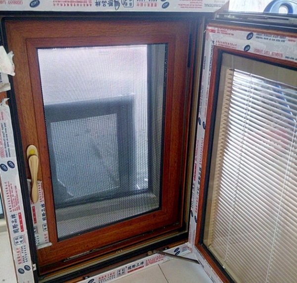 D90斷橋金剛網(wǎng)一體平開(kāi)窗